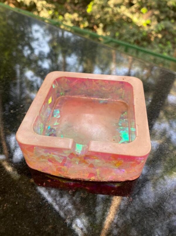 square-pink-resin-ashtray-panda-rolling